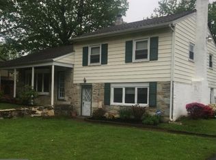 3263 Oak Rd, Huntingdon Valley, PA 19006