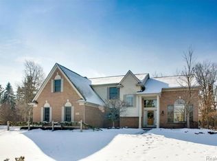 8112 Remington Ct, Independence, MI 48348