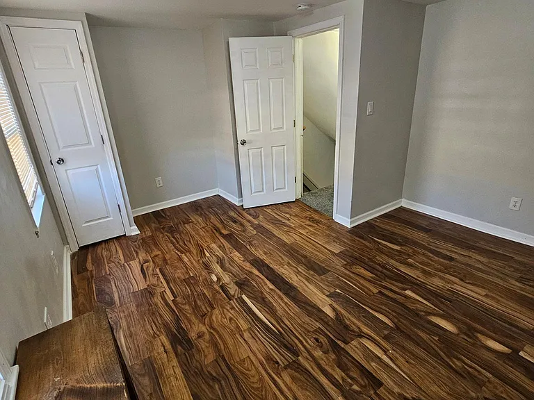 2702 Pratt St — Photo 25