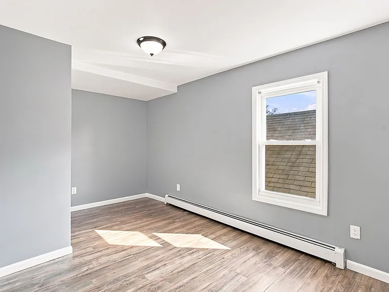 165 Central Pl — Photo 12