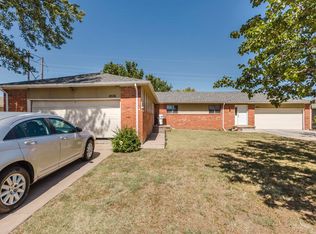 1822 & 1826 N Arrowhead Dr, Derby, KS 67037