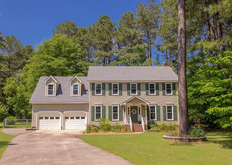 1st image of 303 Violeta Cir