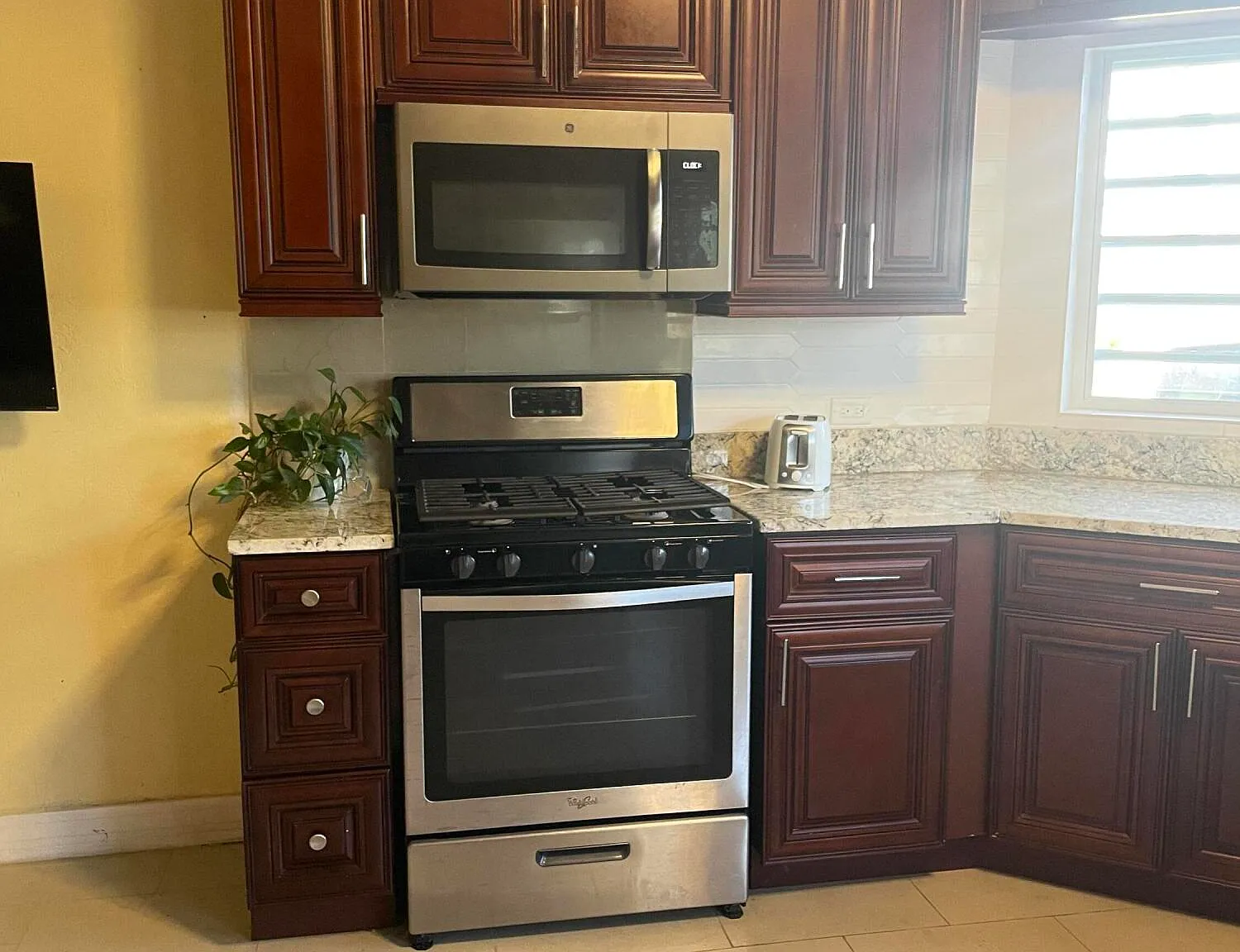 2 bed, $2,700 — Photo 2