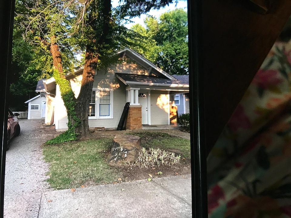 1st image of 467 College Ave