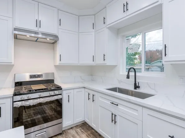 929 J St, Sanger, CA 93657