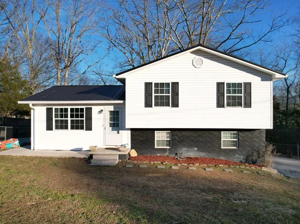 128 Yuchi Dr, Benton, TN 37307