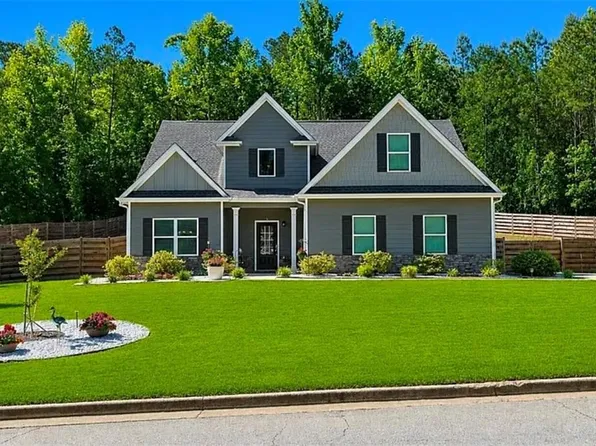 20 Hawthorn Ln, Covington, GA 30014