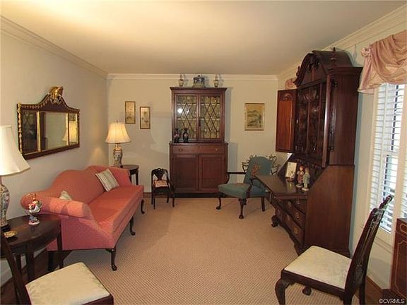 4th image of 9411 Michelle Pl