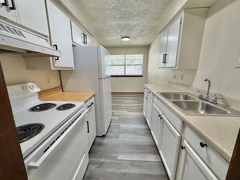 101 Se 42nd St (Fourplex) — Photo 12