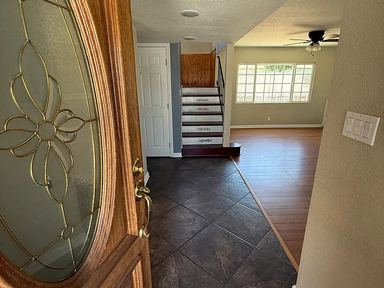 2426 N Hawk St — Photo 3