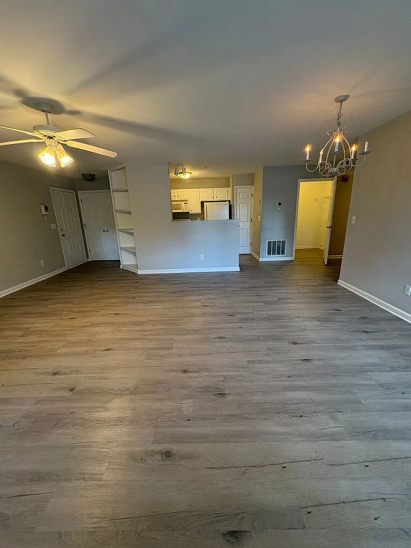 Beautiful, Maintenance Free Main Level Condominium in Ivy Glen! — Photo 4