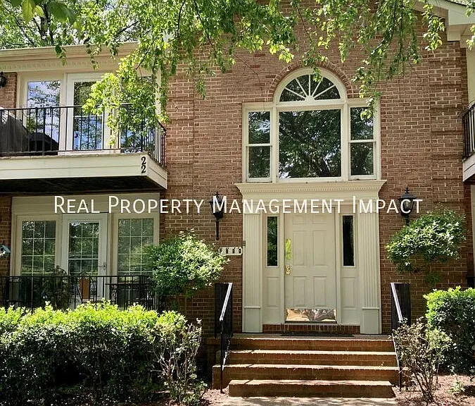 1515 E Franklin St #22 — Photo 6