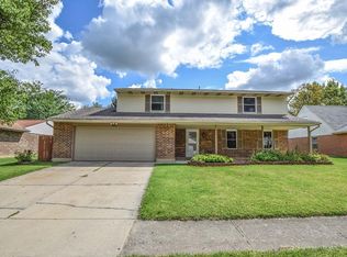 8450 Pinegate Way, Dayton, OH 45424