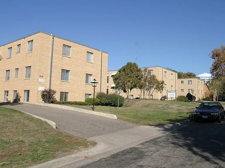 6520 Oliver Ave S — Photo 22