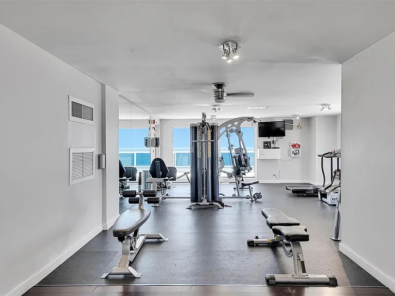 2841 N Ocean Blvd #1801 — Photo 40
