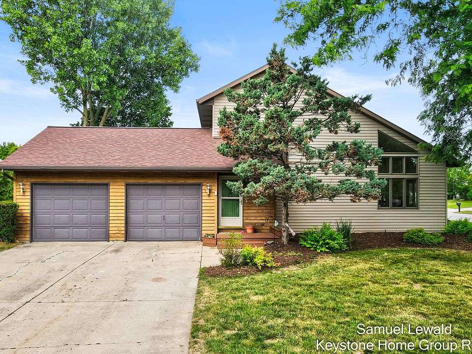 1st image of 4551 Springmont Dr SE