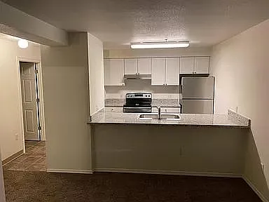 Cascade Pointe — Photo 3