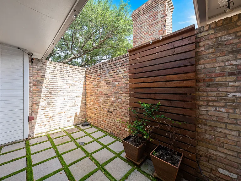 14140 Regency Pl — Photo 36