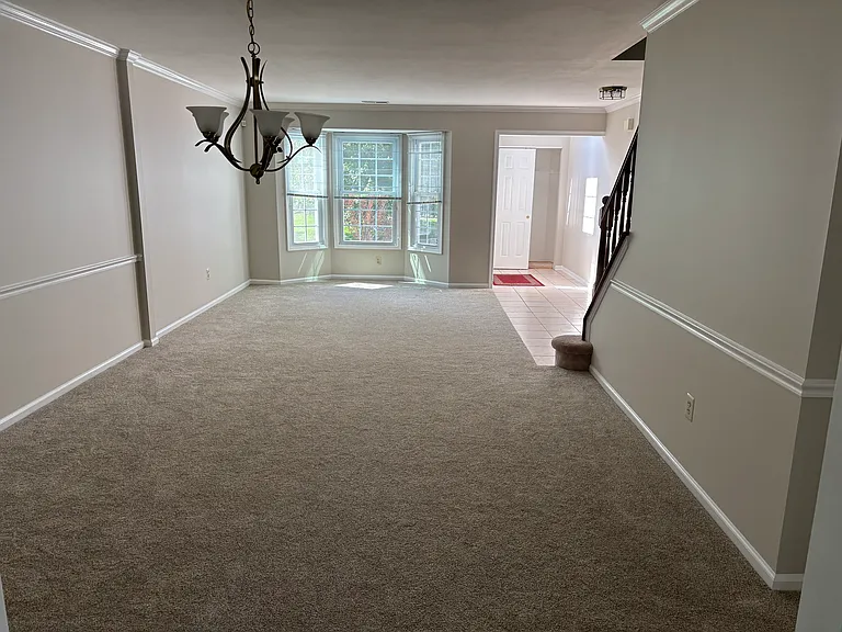 Living room/dining room