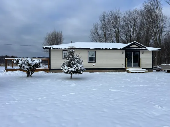 9379 Holton Duck Lake Rd, Holton, MI 49425
