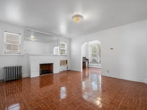 147-44 84th Drive image 4 of 34