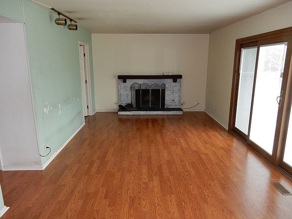 5th image of 2 Birchwood Ct