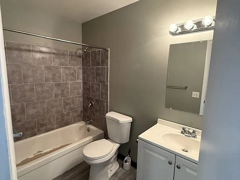 401 Smith St #A2 — Photo 10