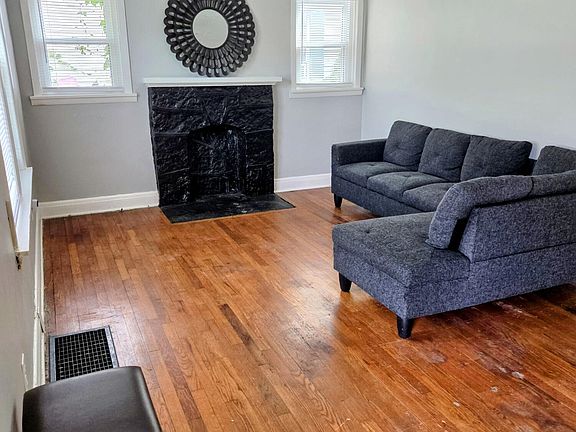 4th image of 206 Moren Rd