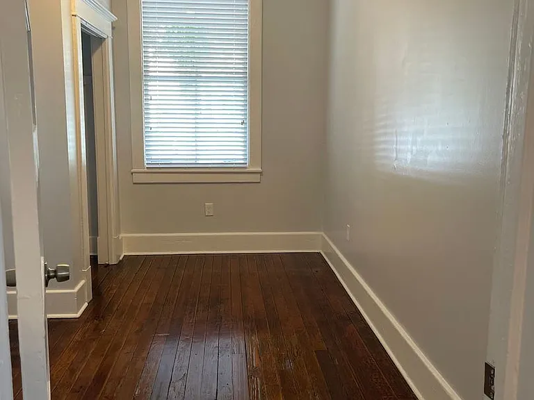 412 E Duffy St — Photo 14