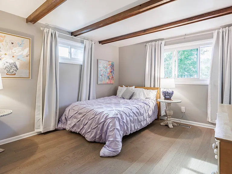 148 Chestnut Hill Dr — Photo 8