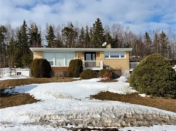 337 Dillon Ave, Dalhousie, NB E8C 1N4