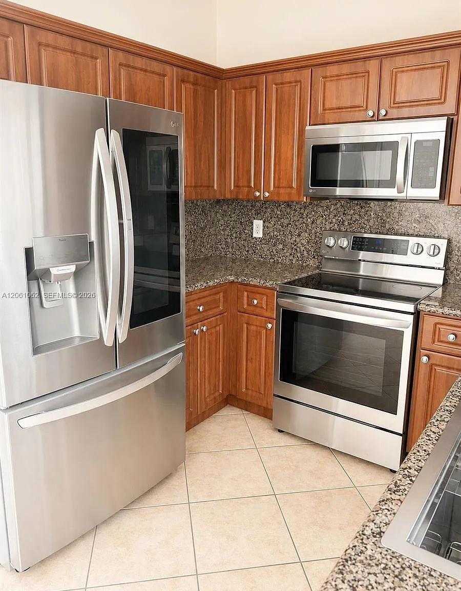 Villa Vizcaya Condo — Photo 2