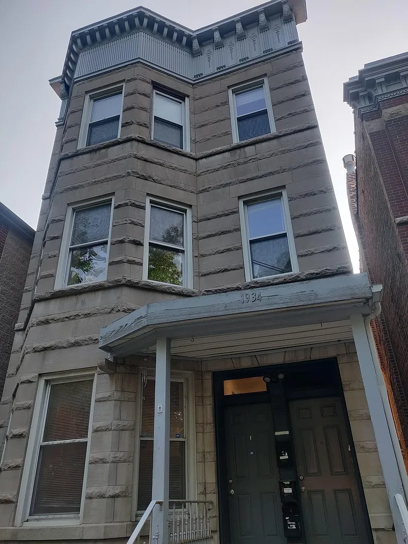 2 bed, $2,400 — Photo 1