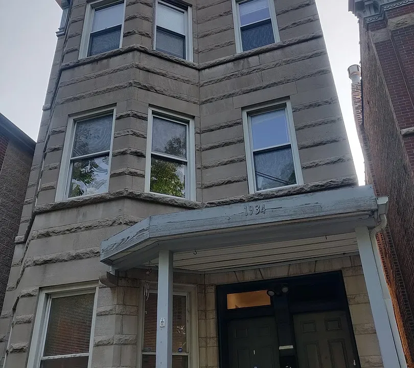 1934 N Hoyne Ave #2
