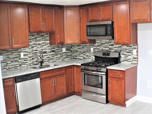3rd image of 5649 Gearny Dr
