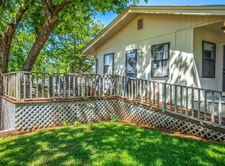 209 E Travis St, Fredericksburg, TX 78624