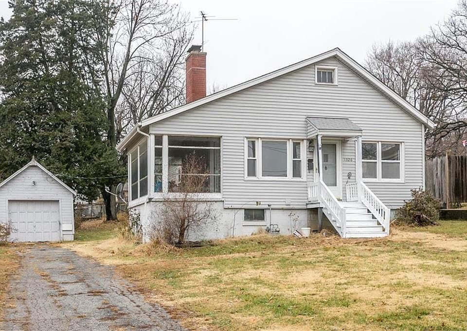 1st image of 1326 N 32nd St