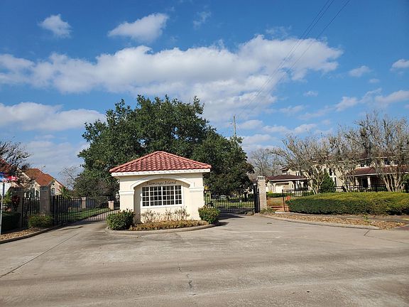 5th image of 45 Flamingo Bay Dr