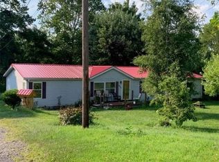 899 Joffre Cherry Valley Rd, Burgettstown, PA 15021