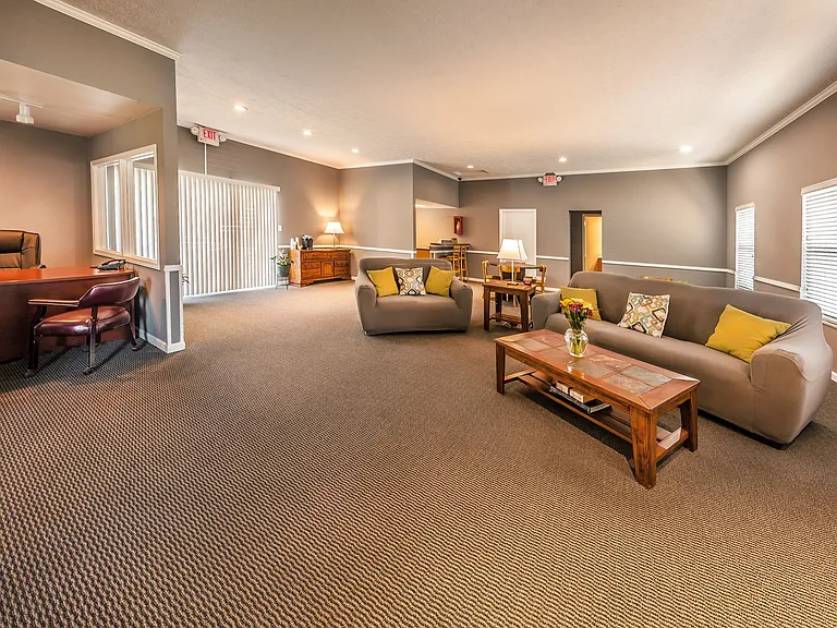 Aspen Pointe Apartments — Photo 5