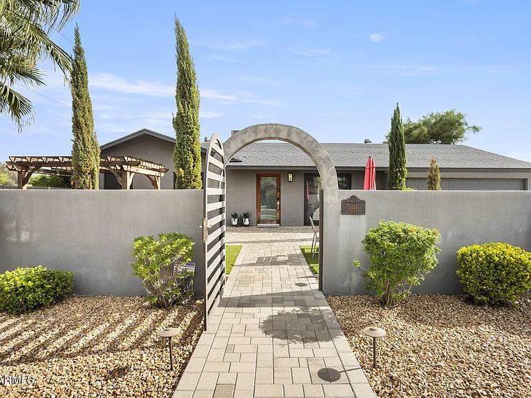 3141 E Sierra St — Photo 5