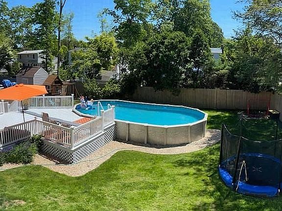 3rd image of 311 Lynn Ave