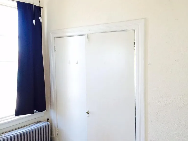 2722 Vine St #10 — Photo 5