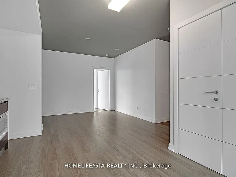 220 George St #506 — Photo 9