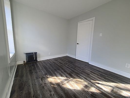 5th image of 24 Saint Nicholas Pl #D4