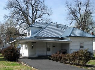 317 W Fannetta St, Dexter, MO 63841