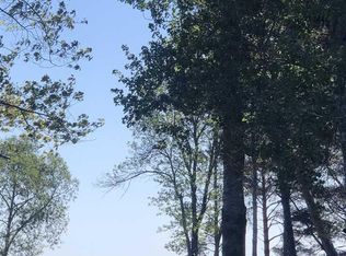 1507 Lake Shore Dr, Escanaba, MI 49829
