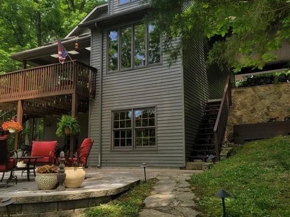 300 Wagon Creek Loop, Creal Springs, IL 62922