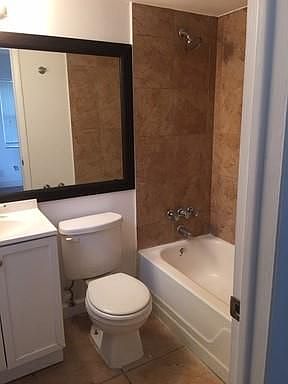 4th image of 6185 NW 57th St APT 101