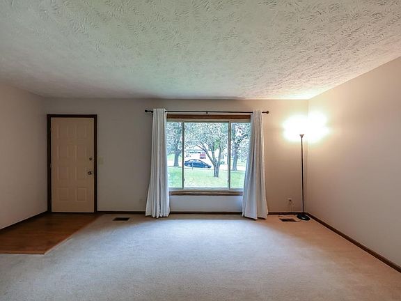 5th image of 5208 S Bennington Pl